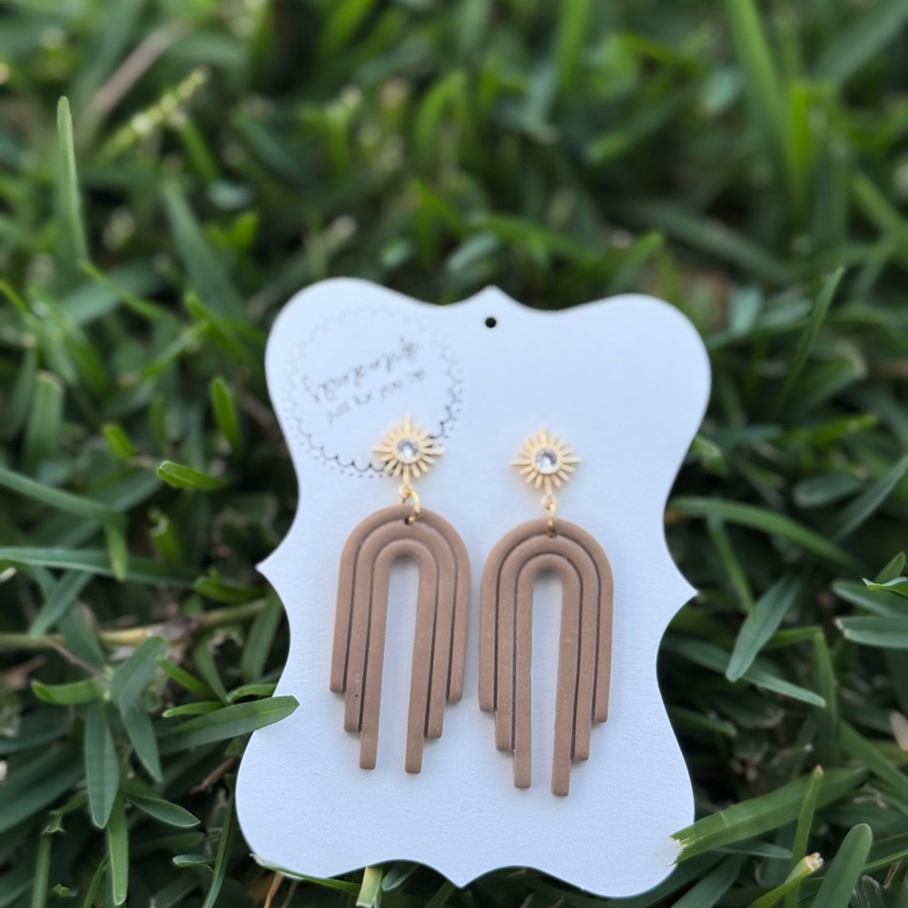 Elegant Tan Arch Earrings with Gold Accents